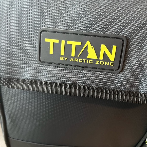 SOLD -Titan 50 Can Collapsible Cooler Ebony - Picture 7 of 14